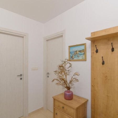 Apartman Iskra Appartement Rijeka Buitenkant foto