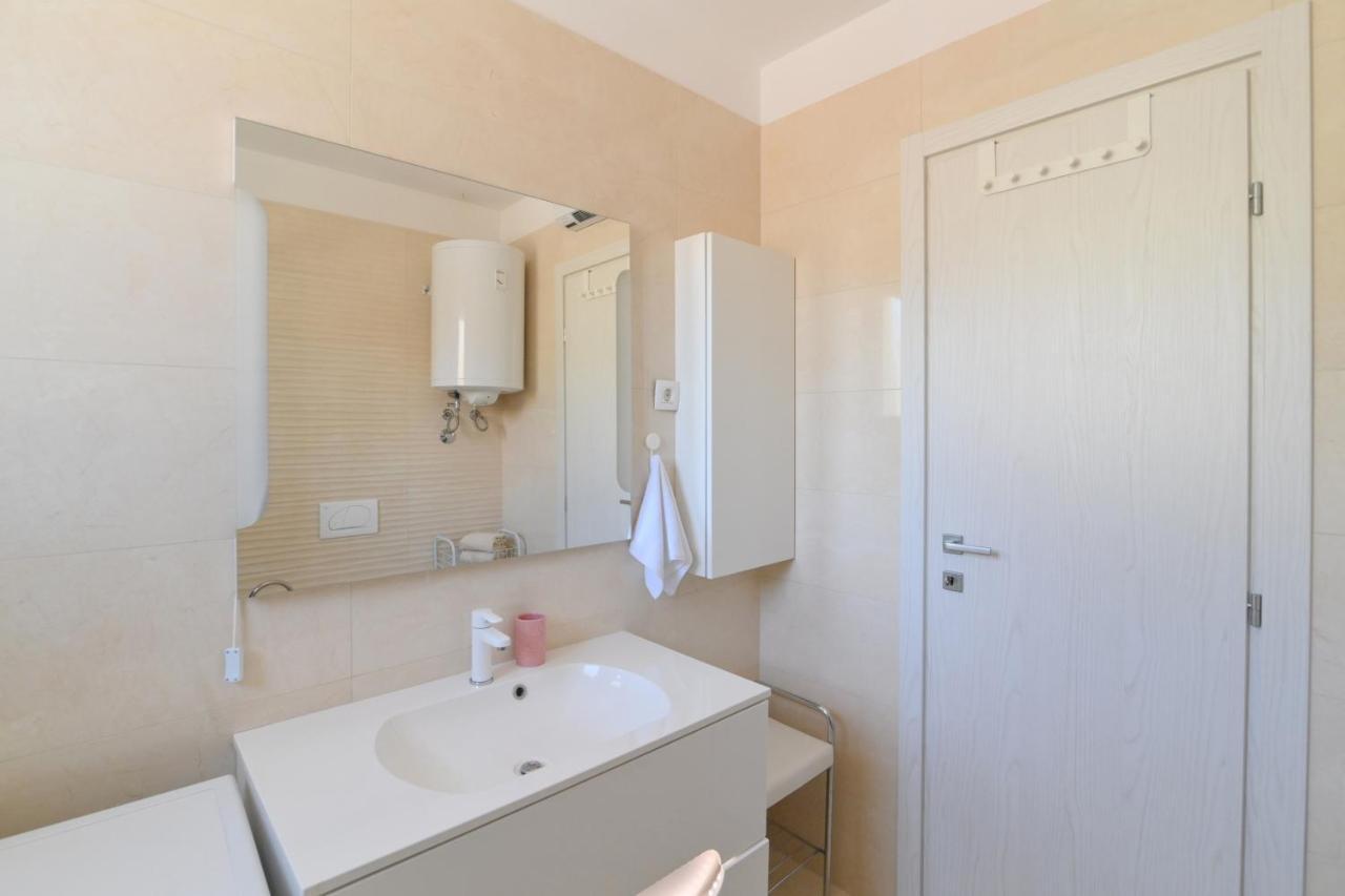 Apartman Iskra Appartement Rijeka Buitenkant foto