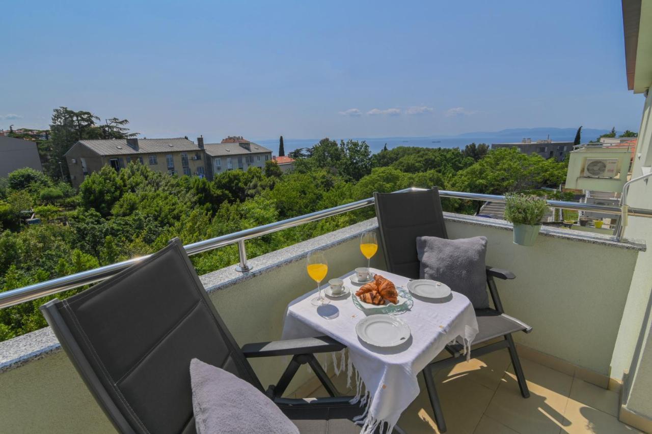 Apartman Iskra Appartement Rijeka Buitenkant foto