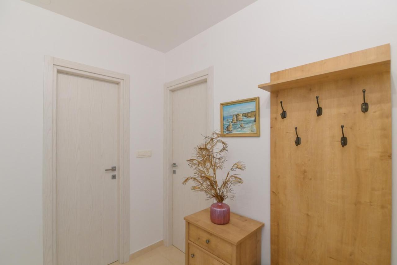 Apartman Iskra Appartement Rijeka Buitenkant foto