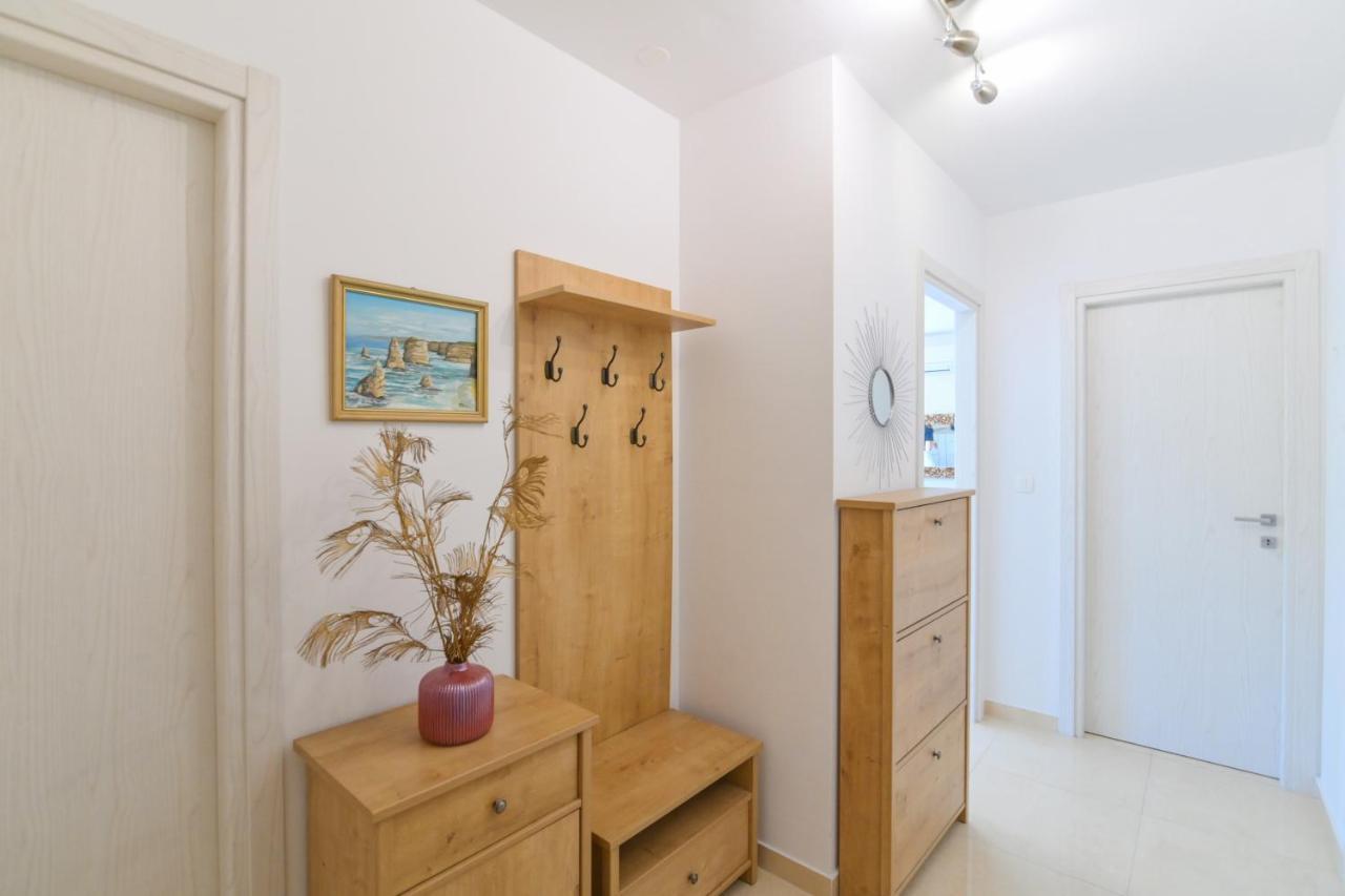 Apartman Iskra Appartement Rijeka Buitenkant foto